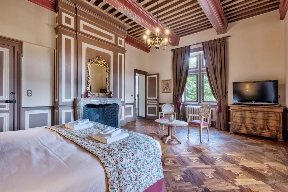 Kasteliades, Chateau De Burnand Екстериор снимка